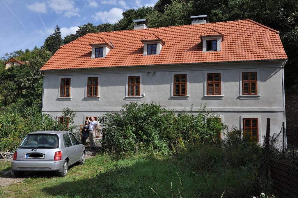Budova, kde se apartmán nachází