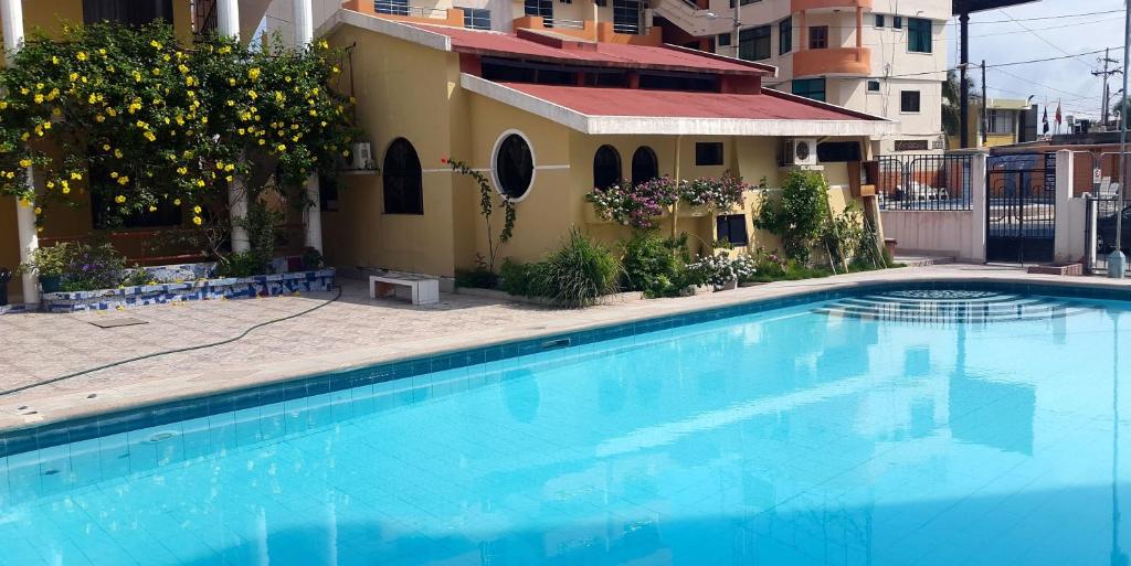 Bazén v ubytování Hotel La Aldea nebo v jeho okolí