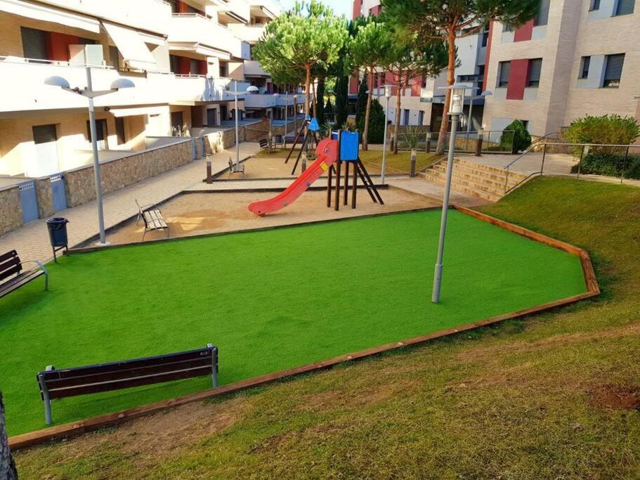 Detský kútik v ubytovaní Maravilloso piso con piscina a 200m de la playa