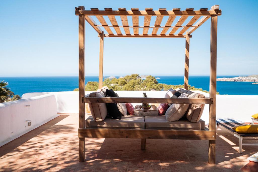 Oasis Living Can Nirvana - Best Sea Sunsets, Cala Tarida ...