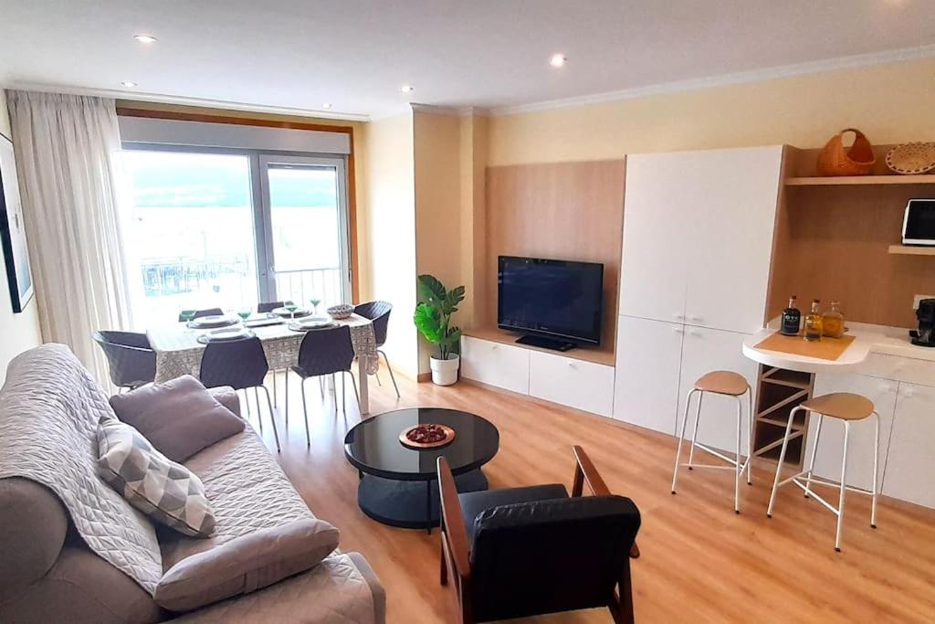 Zdjęcie z galerii obiektu APARTAMENTO PLAYA FOZ VISTAS AL MAR w mieście Foz