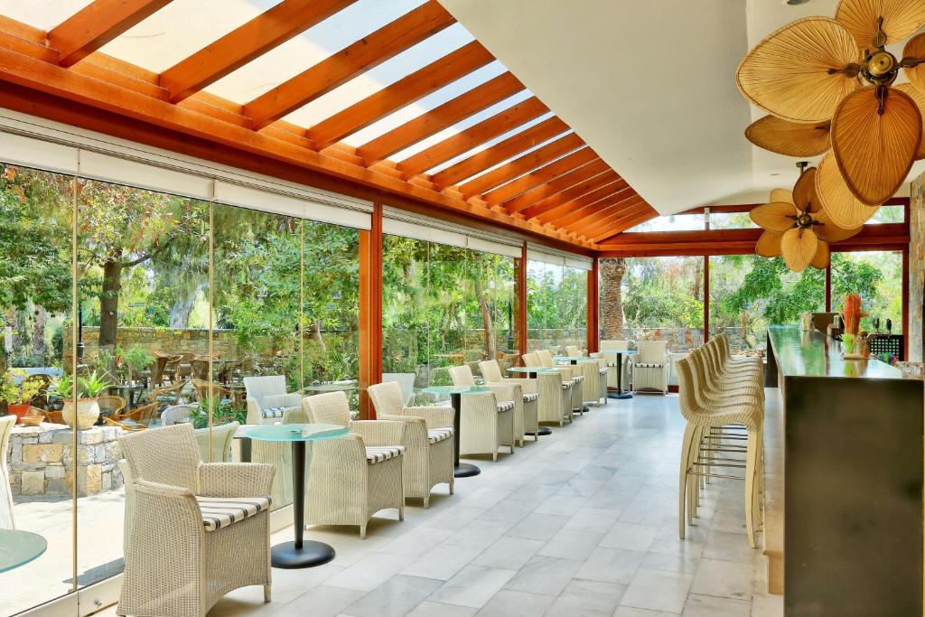 Posezení v ubytování Apollonia Beach Resort & Spa