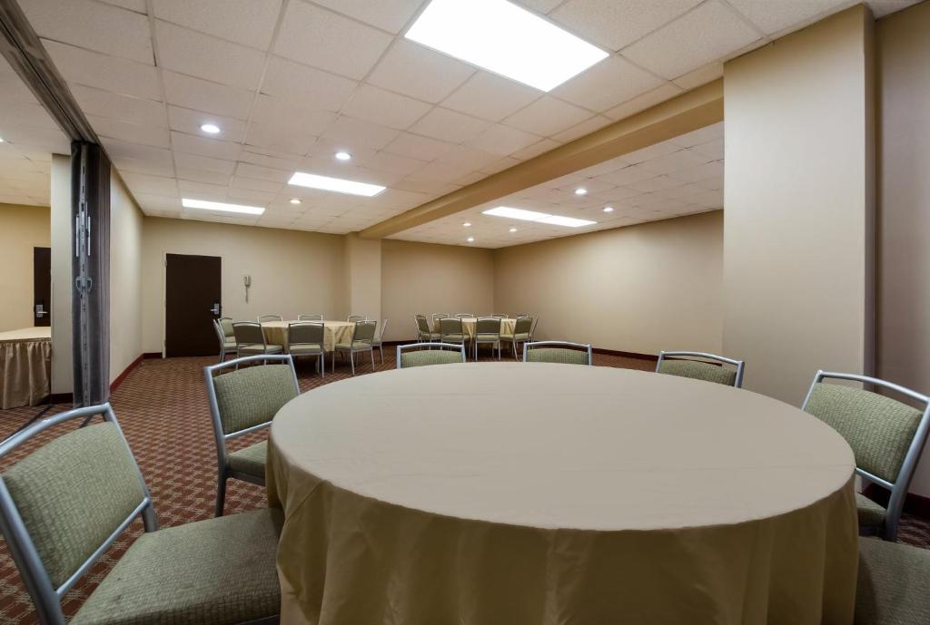 Konferenční prostory v ubytování Red Roof Inn and Suites Newark - University