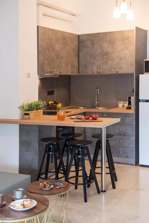 Kuchyňa alebo kuchynka v ubytovaní Blue Ark Boho Stay at Acropolis
