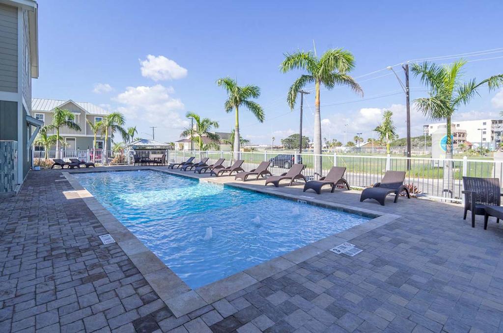 The swimming pool at or close to Island Villa- Your Padre Island Escape