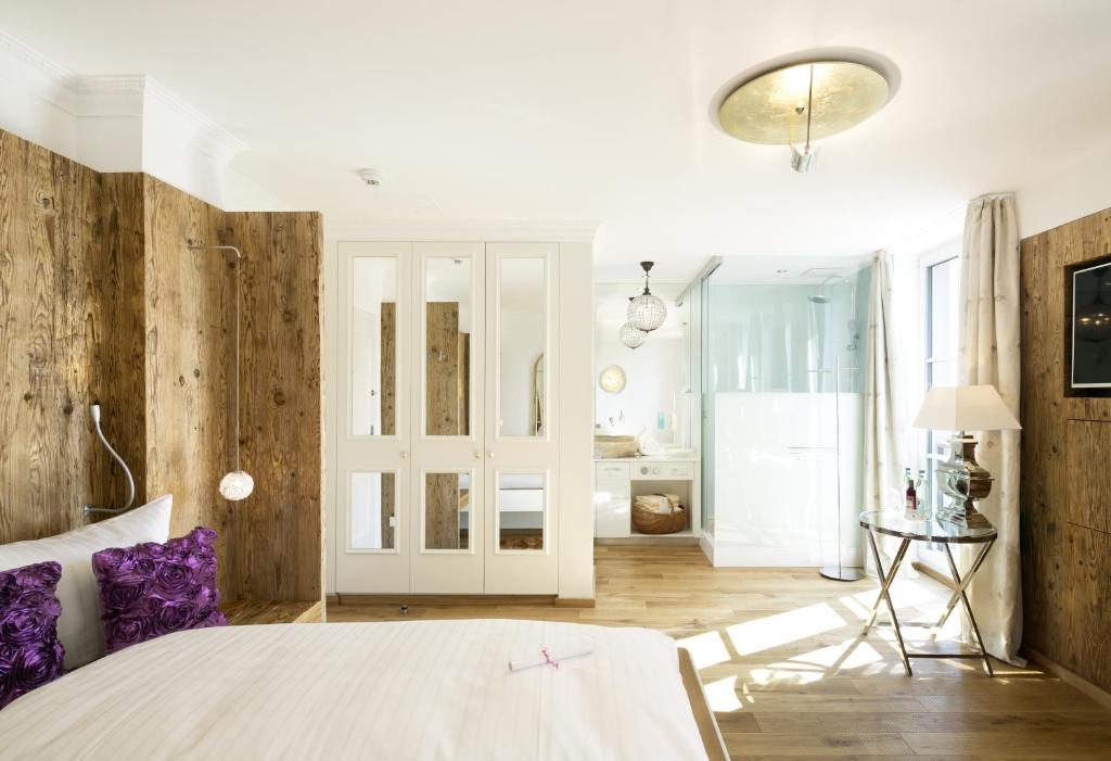 YachtHotel Helvetia Spa- und Wellnessdomizil - Habitación Doble Deluxe Coral Rojo