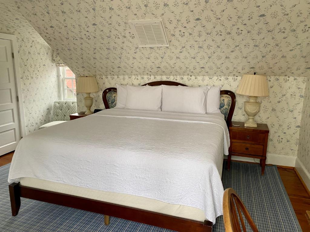 Goodstone Inn & Restaurant - Hayloft Deluxe Room