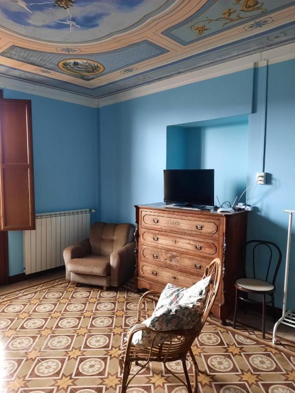 TV a/nebo společenská místnost v ubytování B&B Nonno Severino