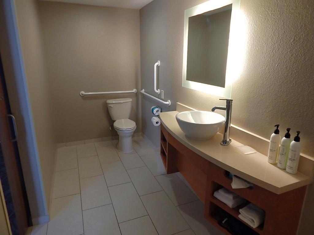 SpringHill Suites by Marriott Corpus Christi - Queen Studio с диван