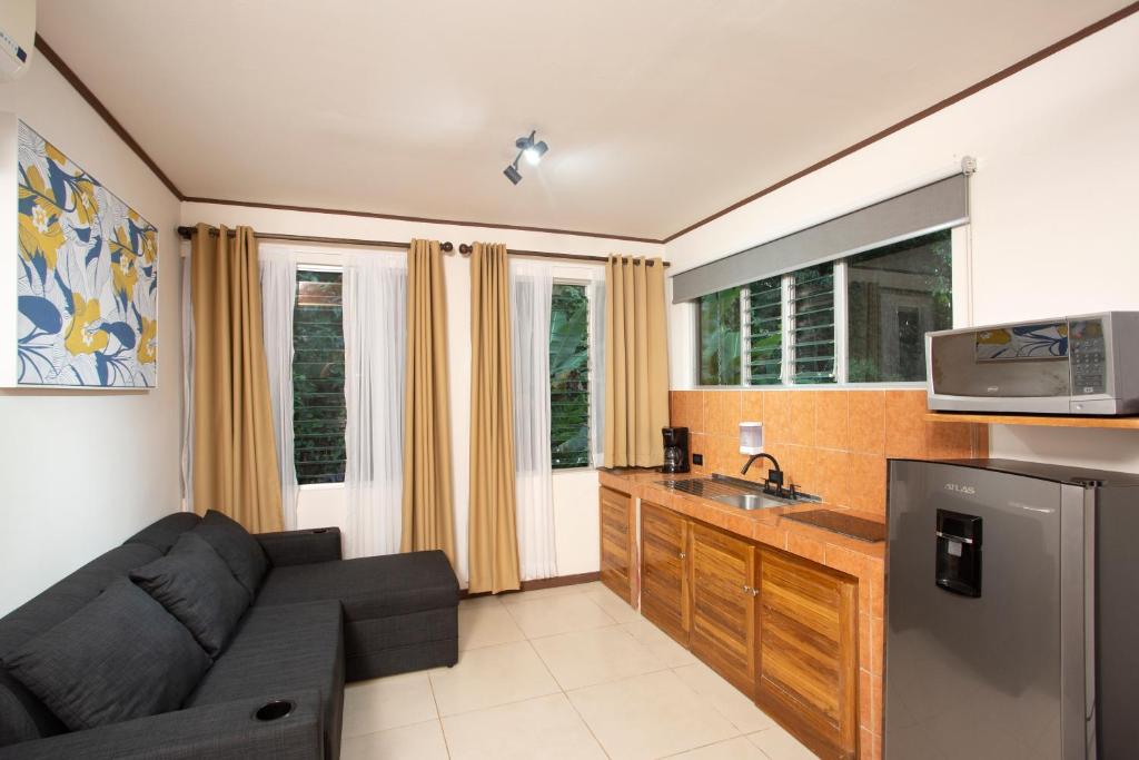 Kuchyň nebo kuchyňský kout v ubytování Manzanillo Caribbean Resort