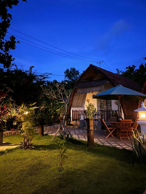 Kebun di luar Penida Hills