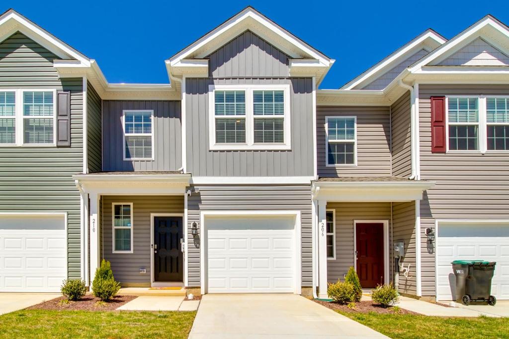 Charming Townhome Less Than 1 Mi to Zoo and Luray Caverns!, Luray (updated prices 2024)