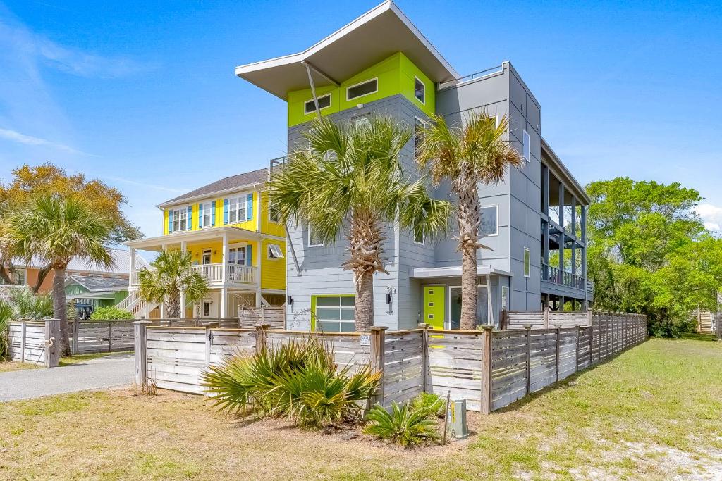 Vacation Home Contemporary House, Carolina Beach, NC