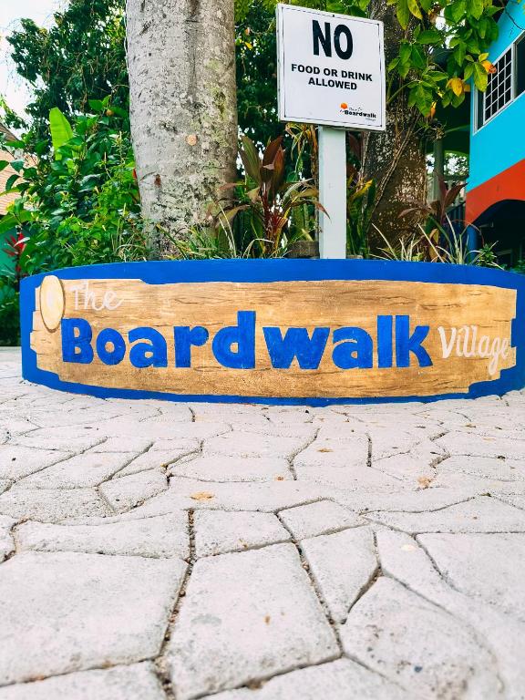 Certifikát, hodnocení, plakát nebo jiný dokument vystavený v ubytování THE BOARDWALK VILLAGE