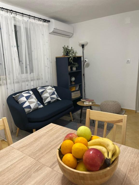 KN House with two apartments near sea - 度假屋