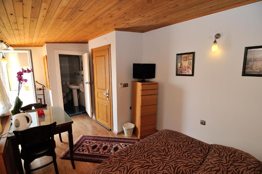 Ahmet Efendi Evi - Double Room With Balcony And Sea View