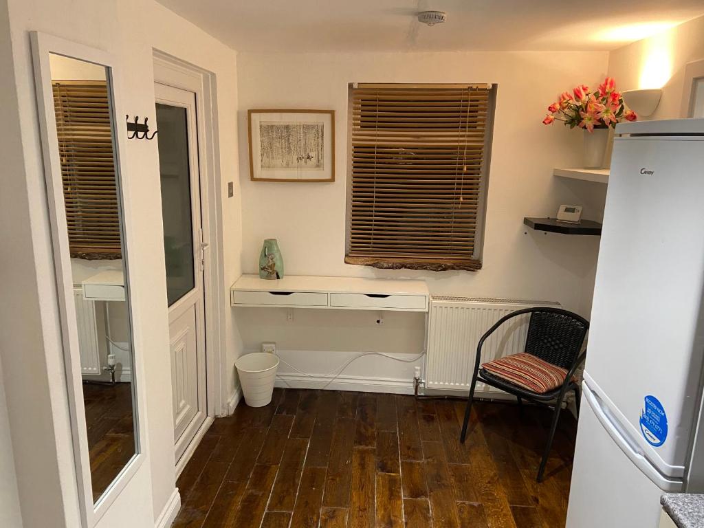 Cosy Little House, Milngavie (updated prices 2024)