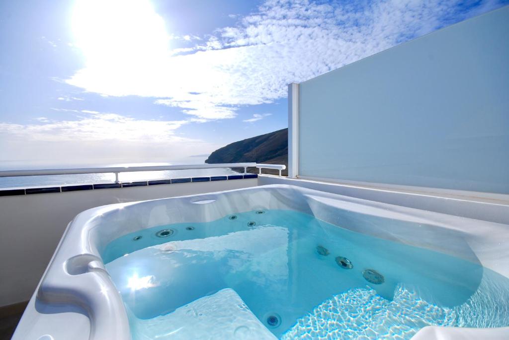 Sky Lovers Jacuzzi Fuerteventura, Gran Tarajal – Updated 2023 ...