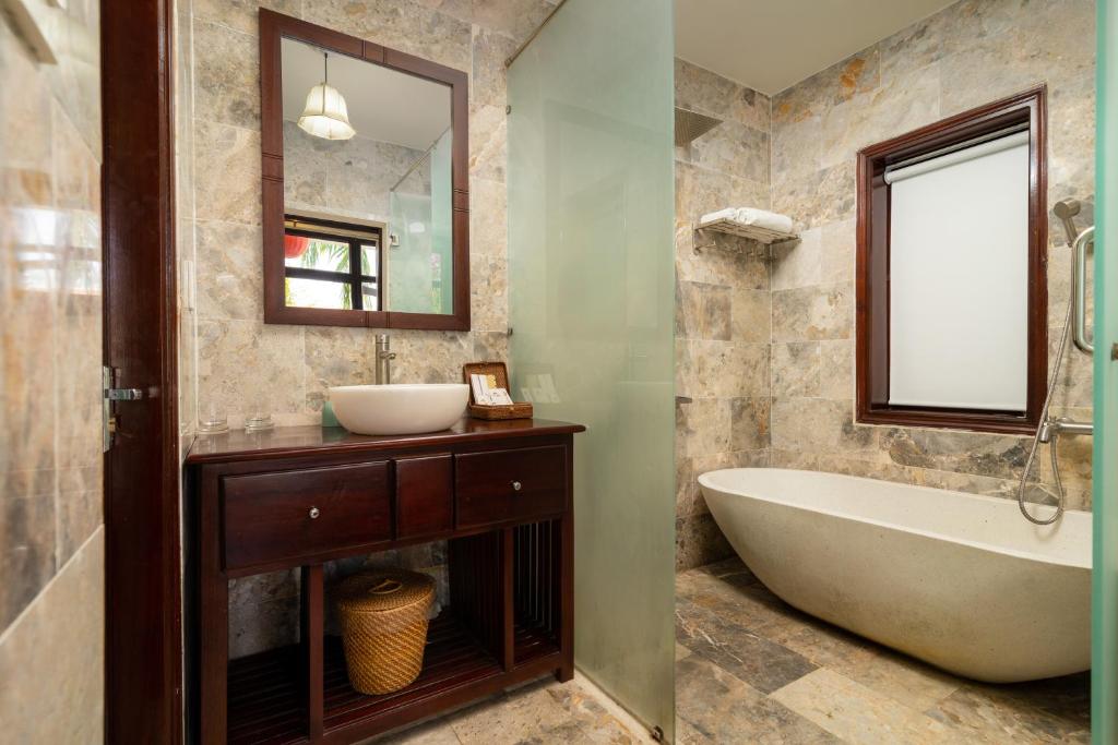 Little Town Villa - 11