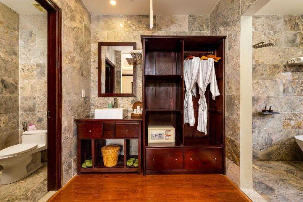 Little Town Villa - 2