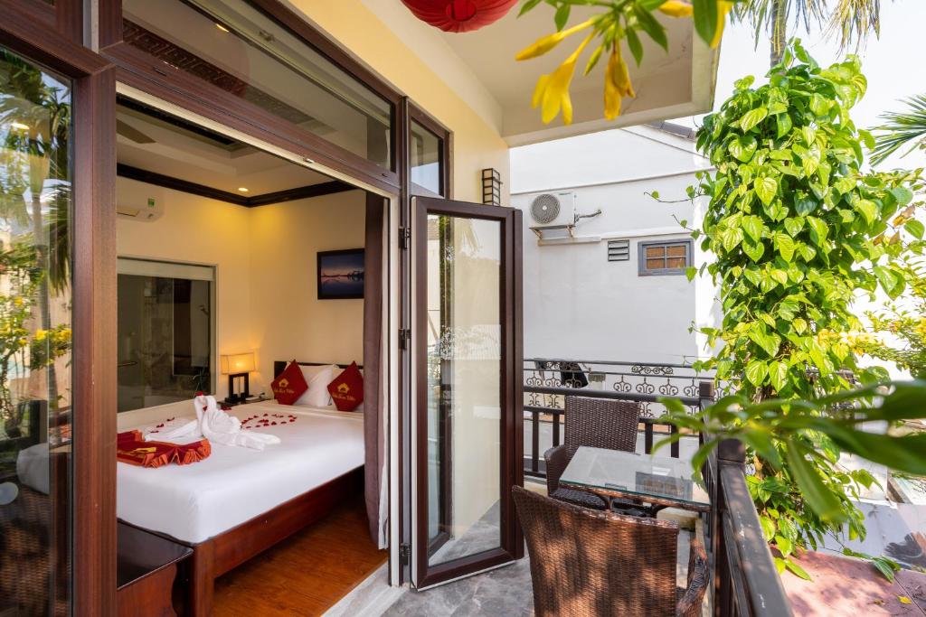 Little Town Villa - 13