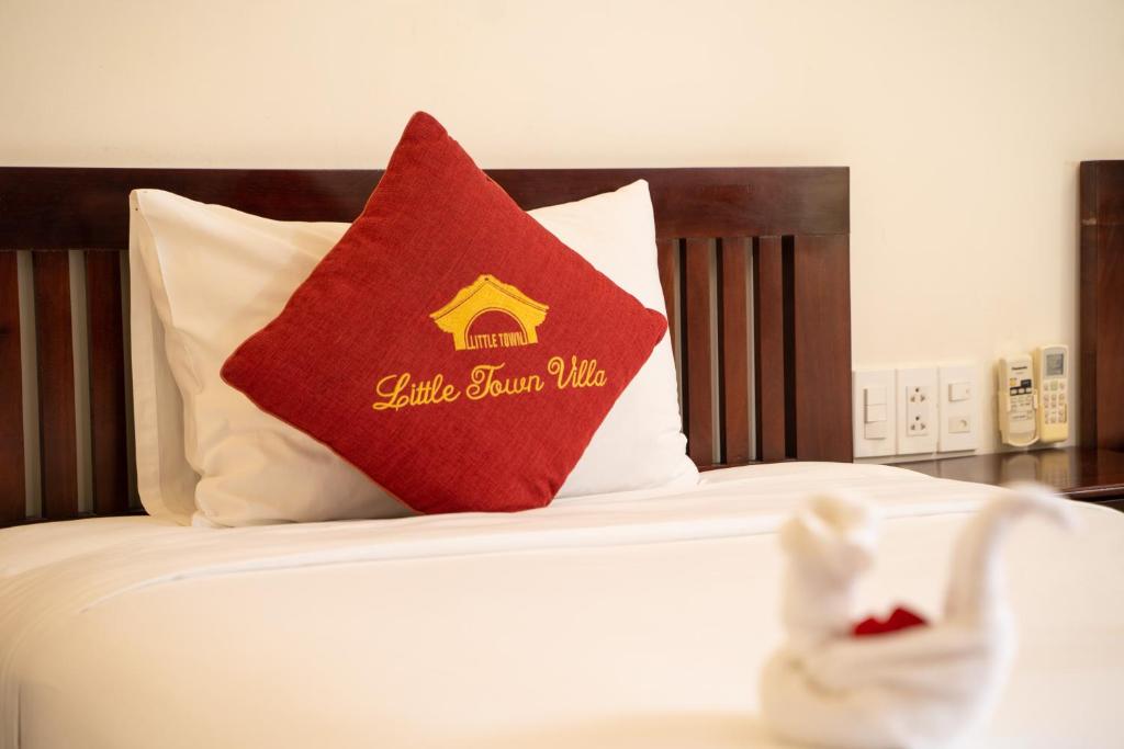 Little Town Villa - 3