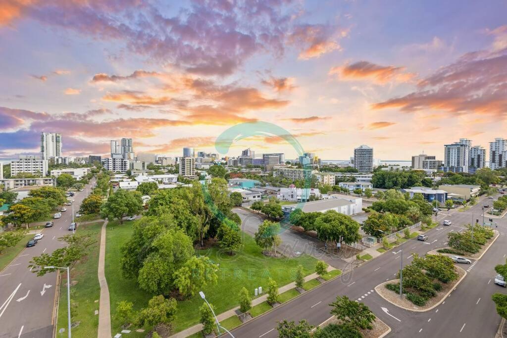 Vista generica su Darwin o vista sulla città dall'interno dell'appartamento