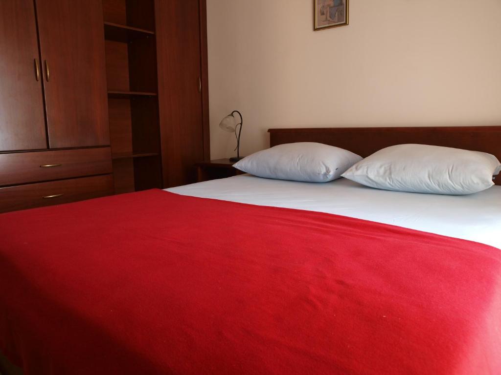 Apartments Obala Dragovic - 一居室公寓，带有海景和阳台