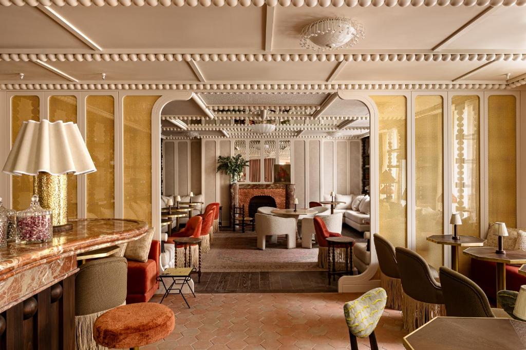 Château des Fleurs Hôtel & Spa Paris - Resim 26