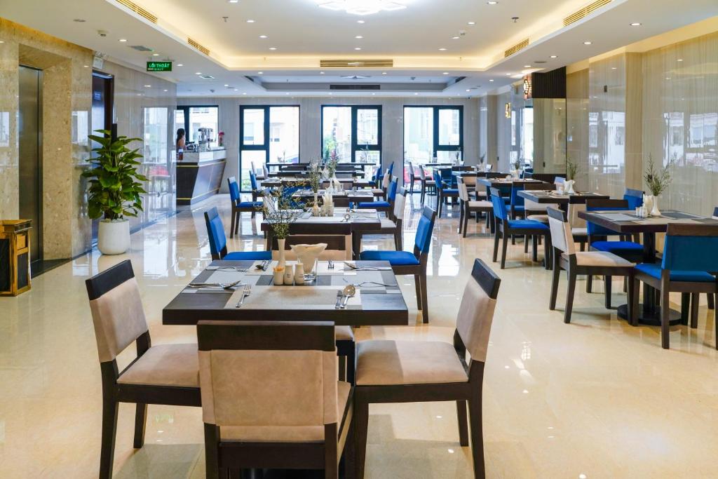 Restaurace v ubytování Ruby Star Da Nang
