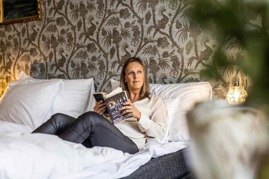 Postel nebo postele na pokoji v ubytování Gloppen Hotell - by Classic Norway Hotels
