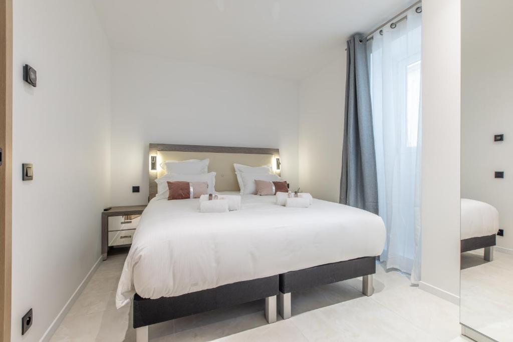 Residence Meynadier - apartments - New - AC - Wifi - Close Beach and Palais - LRA Cannes - Appartement De Deux Chambres