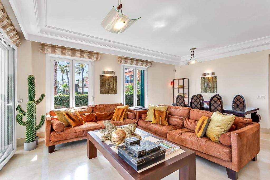 Posezení v ubytování YOLO Spaces - Sotogrande - Puerto Boutique Apartment