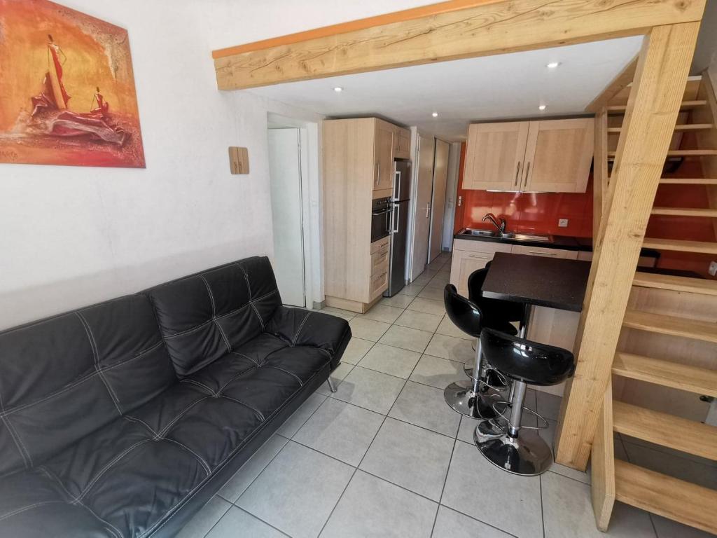 Kuchyňa alebo kuchynka v ubytovaní 5012 Green Village i6