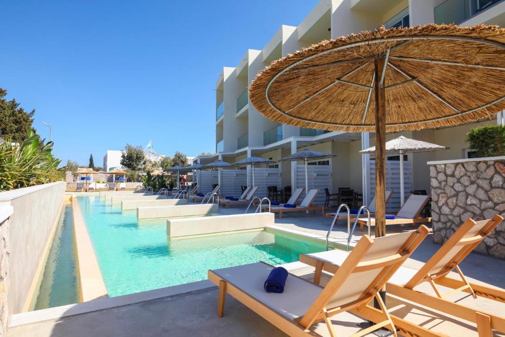 Bazén v ubytování Delfinia Resort - All Inclusive nebo v jeho okolí