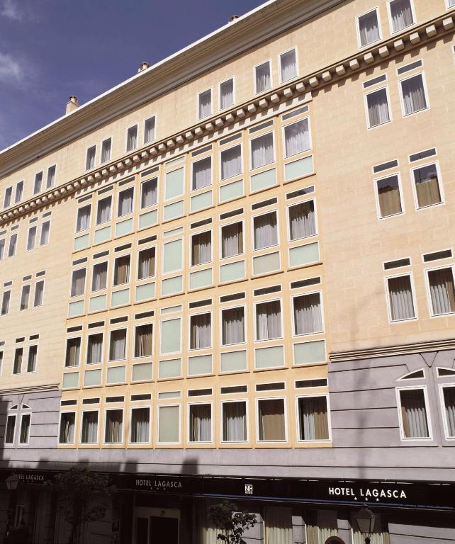 The building in which a szállodákat is located