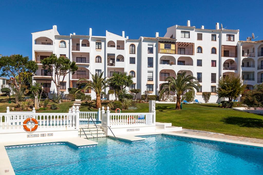 Bazén v ubytovaní Riviera del Mar apartment alebo v jeho blízkosti