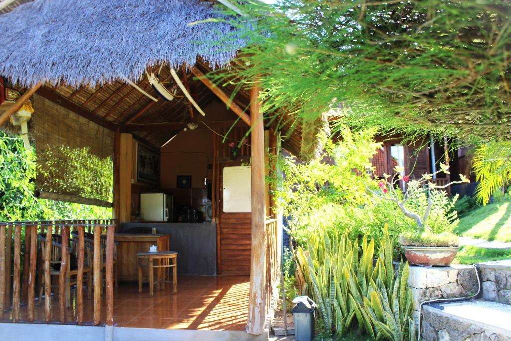 Bamboo Bungalow Jungle View - Deluxe Bungalow With Garden View
