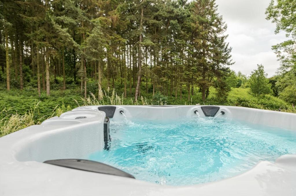 Bazén v ubytování Riverside Cabins nebo v jeho okolí