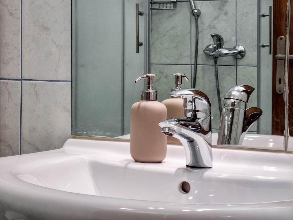 Koupelna v ubytování Apartmaji Jakob 1