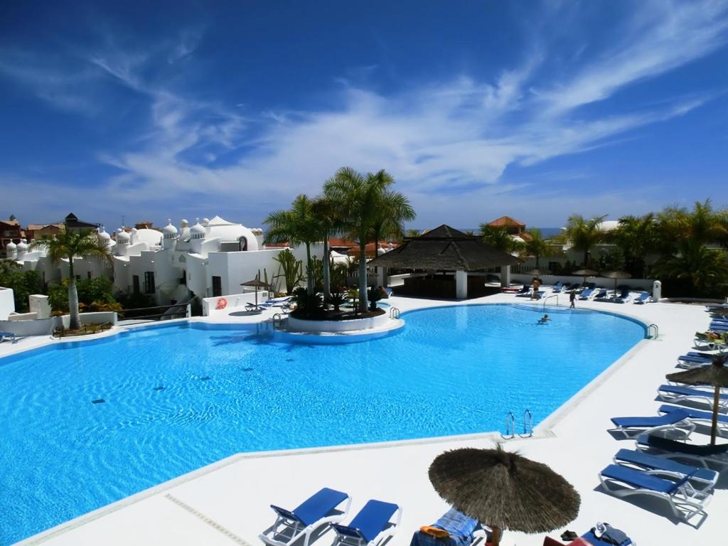 Bazén v ubytovaní TENERIFE PARADISE Costa Adeje alebo v jeho blízkosti