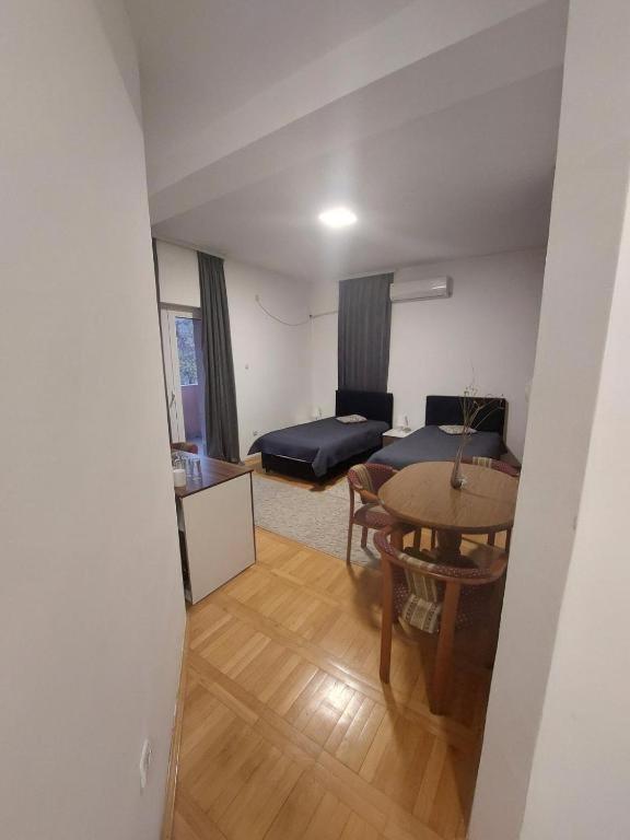 Garni Hotel Panorama Lux - Apartment Mit Balkon