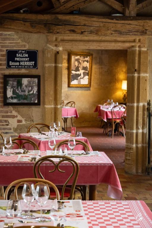 Restaurace v ubytování Les Saules Parc & Spa - Teritoria