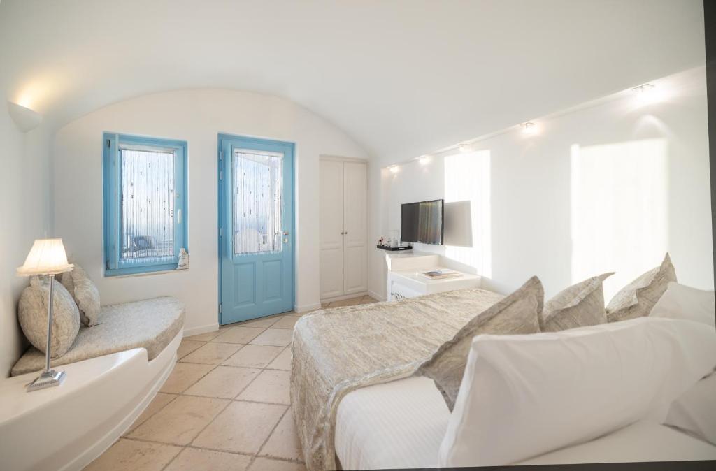 Above Blue Suites - 3