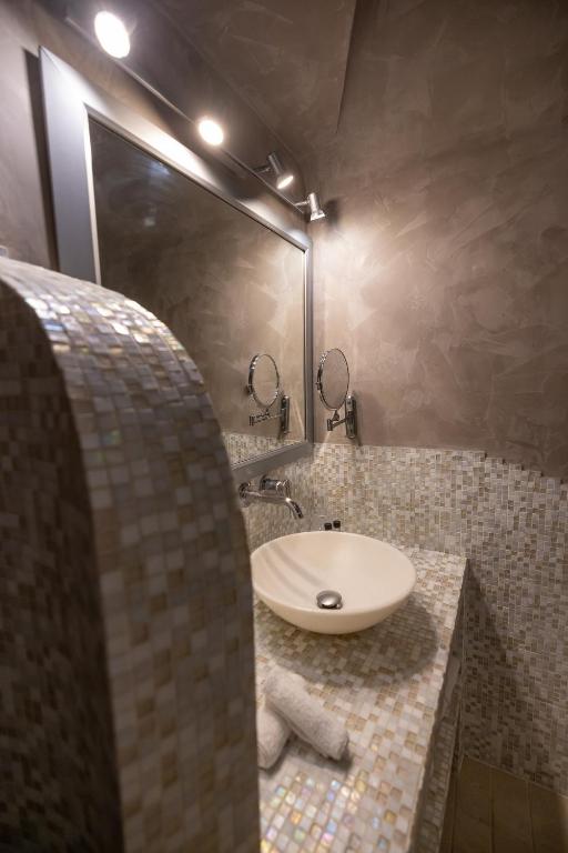 Above Blue Suites - 14