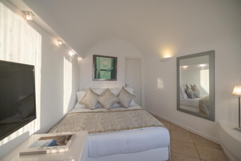 Above Blue Suites - 2