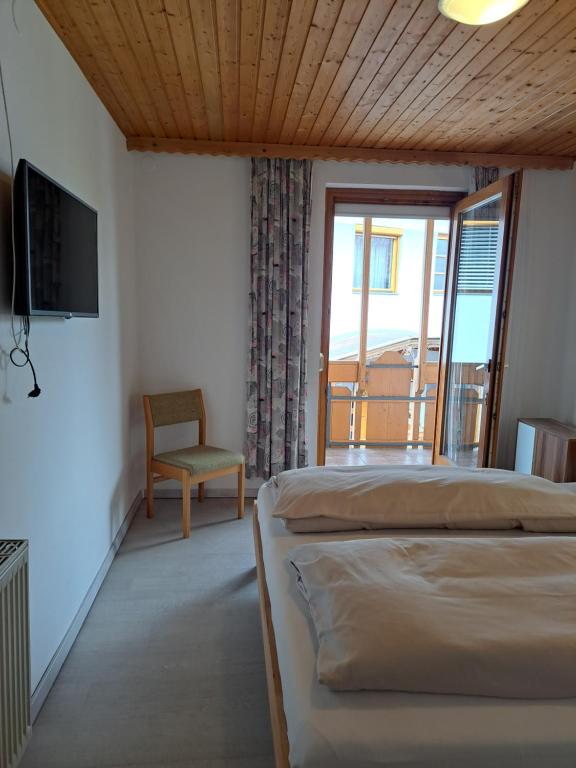 Gästehaus Lanthaler - Triple Room With Shower