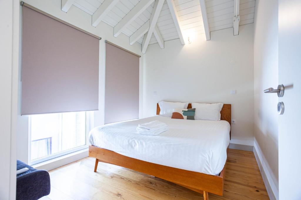 Oporto City View- Trindade Lovely - Superior Apartment