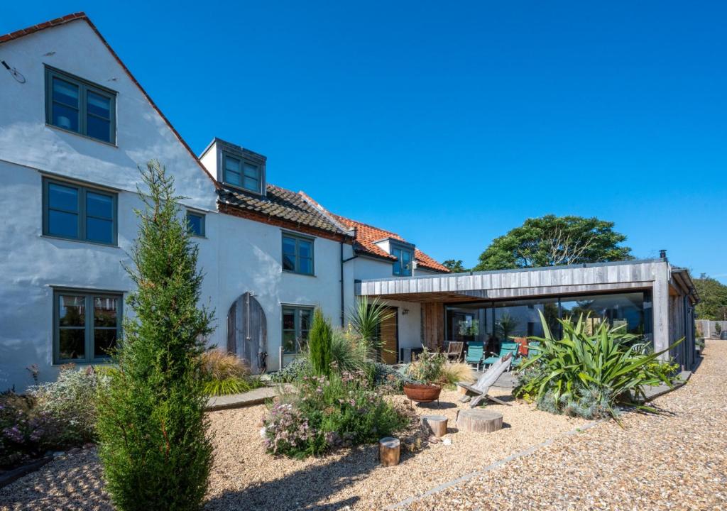 1 Anchor Cottage