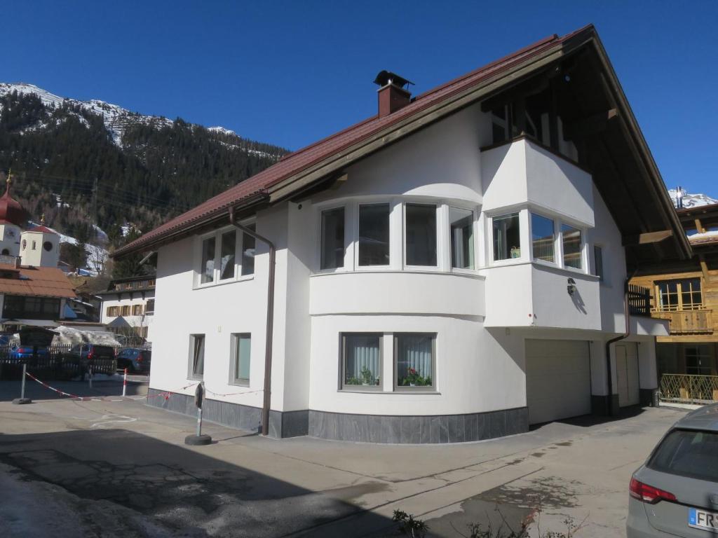 Fotografie z fotogalerie ubytování Apartment Schmiedbach by Interhome v destinaci Sankt Anton am Arlberg